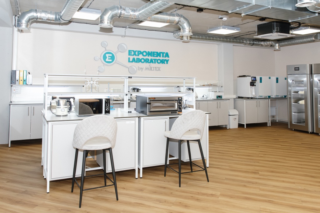 Ex-62 (IMG_1099).jpg